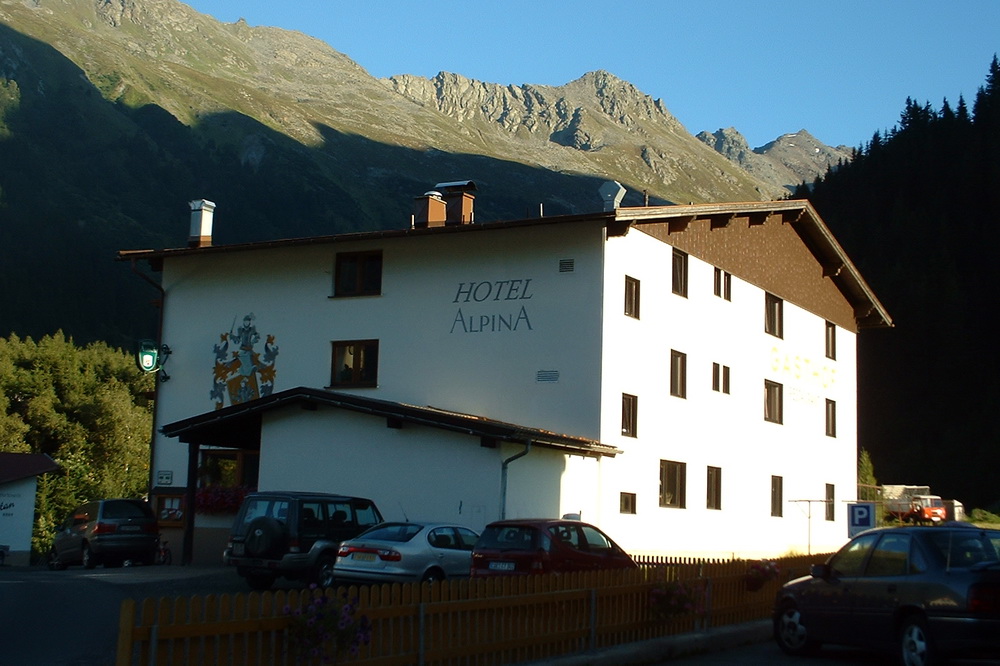 hotel-alpina-galtuer.jpg